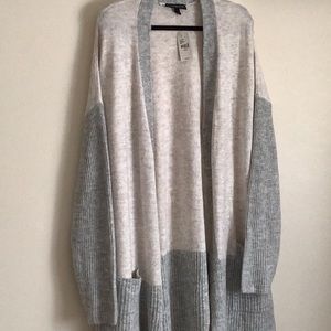New Long Sweater. Shades of Gray. Looks like Cashmere. Plus size 22/24 NWT